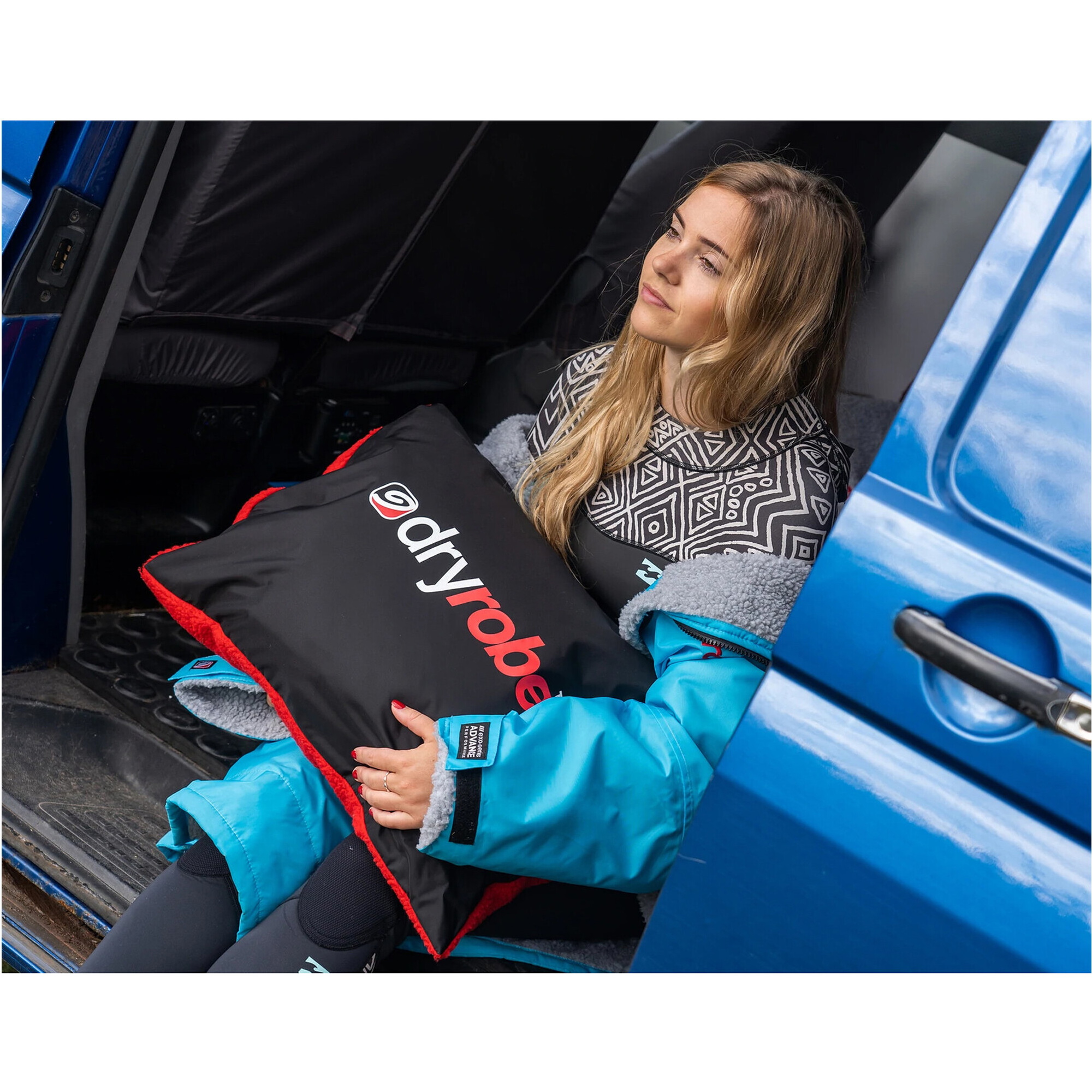 2026 Dryrobe Cushion Cover V3CUSHION - Black / Red